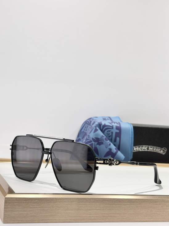 Picture of Chrome Hearts Sunglasses _SKUfw76989013fw